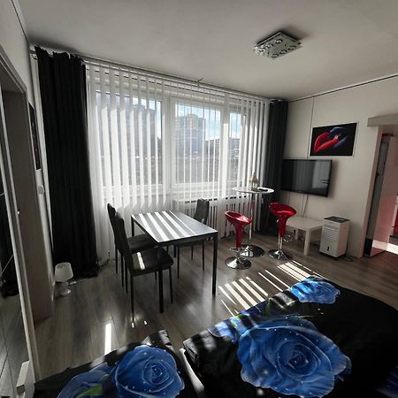 Monfas Apartment Barrandov ปราก ภายนอก รูปภาพ